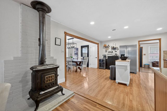 208 Harbor Drive, Gun Barrel City, TX 75156