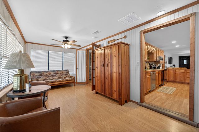 208 Harbor Drive, Gun Barrel City, TX 75156