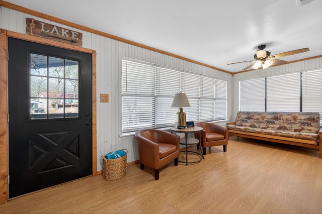 208 Harbor Drive, Gun Barrel City, TX 75156