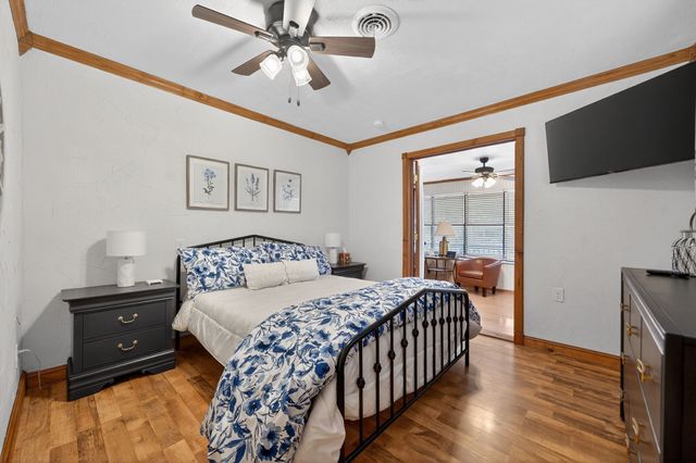 208 Harbor Drive, Gun Barrel City, TX 75156