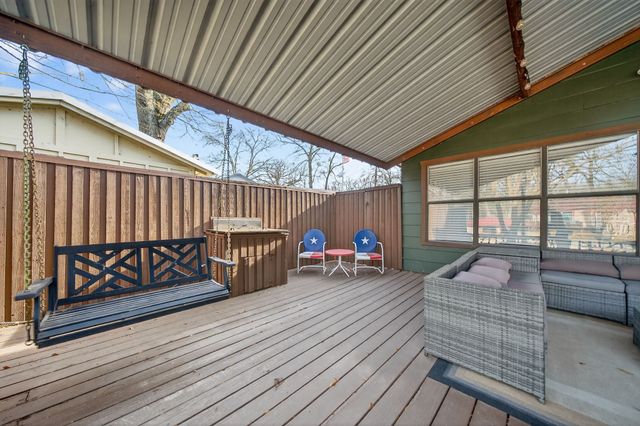 208 Harbor Drive, Gun Barrel City, TX 75156