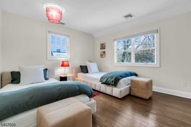 28 Falmouth Rd, Chatham Twp., NJ 07928