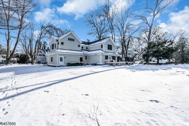 28 Falmouth Rd, Chatham Twp., NJ 07928