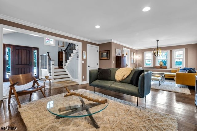 28 Falmouth Rd, Chatham Twp., NJ 07928