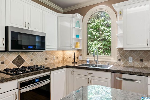 113 SOUTHVIEW TERRACE, Hoover, AL 35244