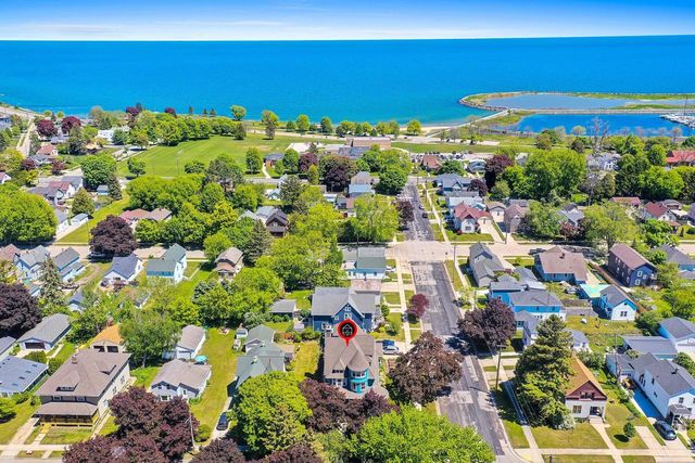 703 N 6th STREET, Manitowoc, WI 54220