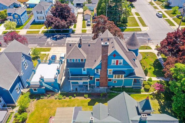 703 N 6th STREET, Manitowoc, WI 54220