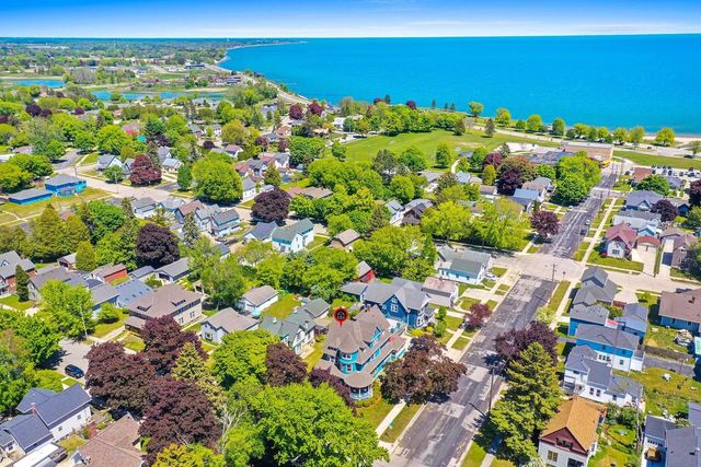 703 N 6th STREET, Manitowoc, WI 54220