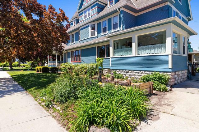 703 N 6th STREET, Manitowoc, WI 54220