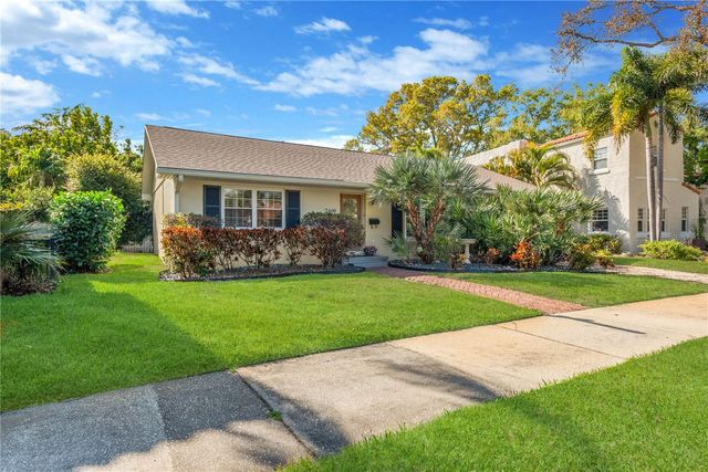 2400 ANDALUSIA WAY NE, St Petersburg, FL 33704