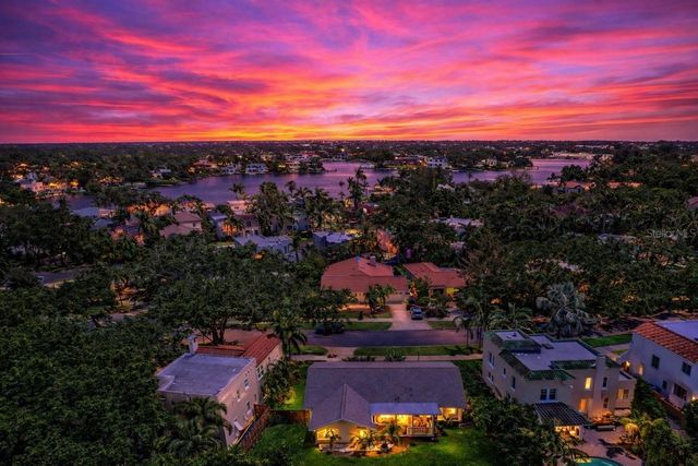 2400 ANDALUSIA WAY NE, St Petersburg, FL 33704