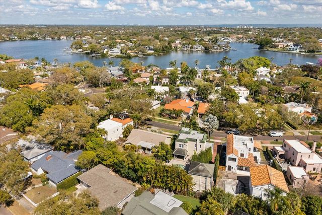 2400 ANDALUSIA WAY NE, St Petersburg, FL 33704