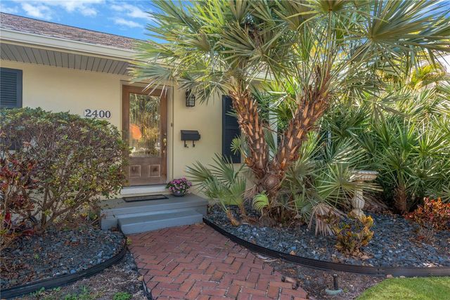 2400 ANDALUSIA WAY NE, St Petersburg, FL 33704