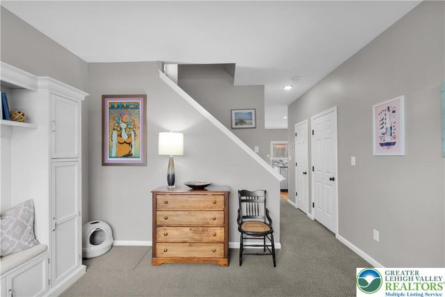 1092 King Way, Upper Macungie Twp, PA 18031