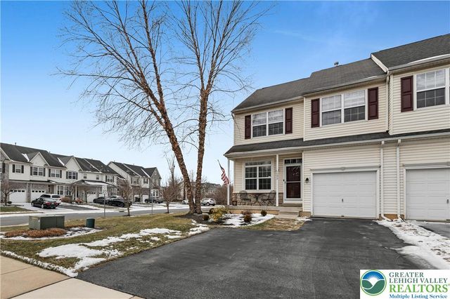 1092 King Way, Upper Macungie Twp, PA 18031