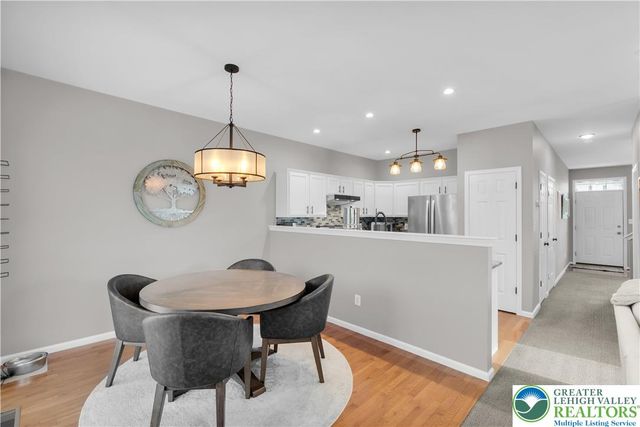 1092 King Way, Upper Macungie Twp, PA 18031