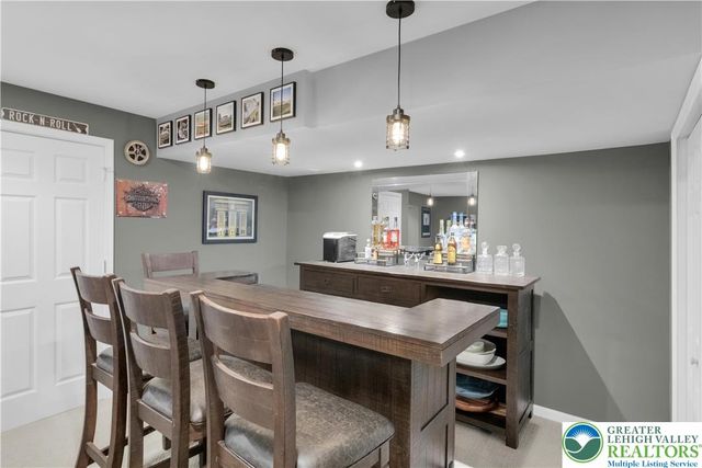 1092 King Way, Upper Macungie Twp, PA 18031