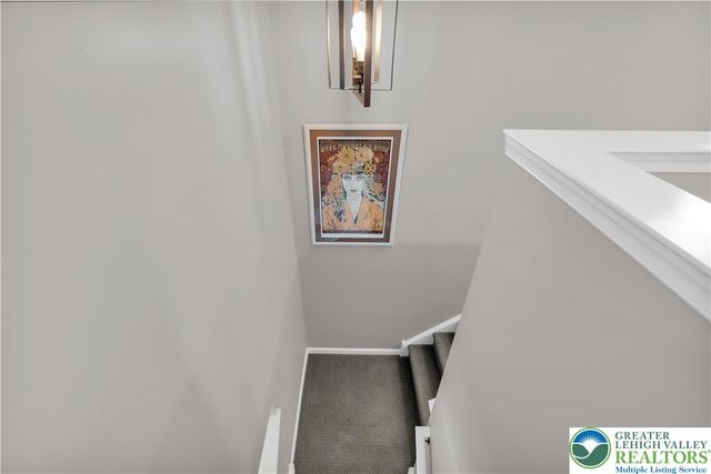 1092 King Way, Upper Macungie Twp, PA 18031