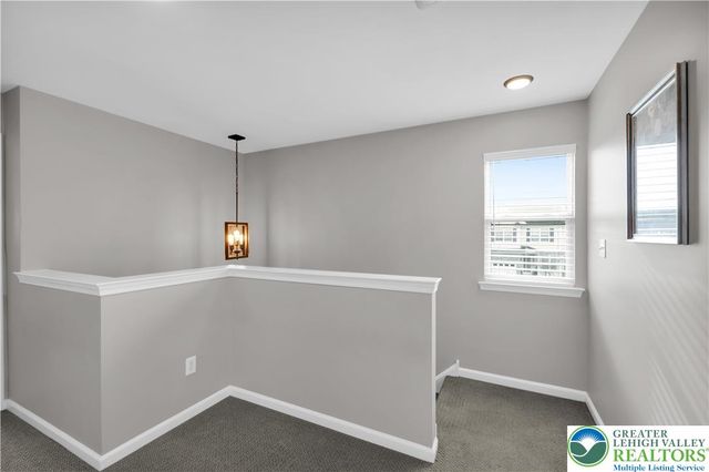 1092 King Way, Upper Macungie Twp, PA 18031