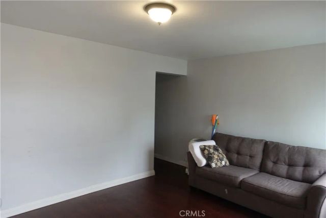 2221 Elsinore, Los Angeles, CA 90026