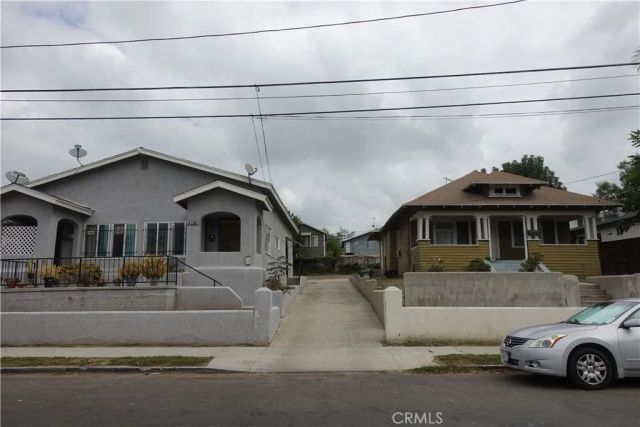 2221 Elsinore, Los Angeles, CA 90026