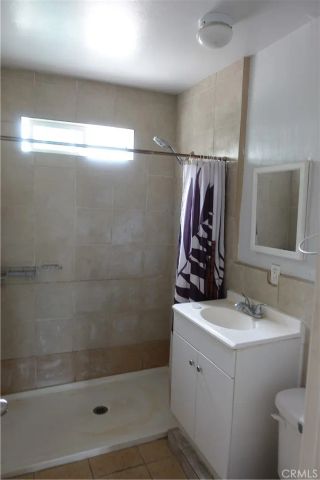 2221 Elsinore, Los Angeles, CA 90026