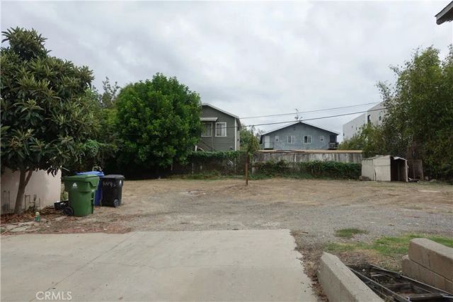 2221 Elsinore, Los Angeles, CA 90026