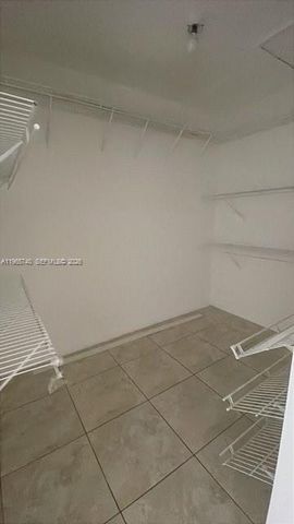 18850 NW 57th Ave 308, Hialeah, FL 33015