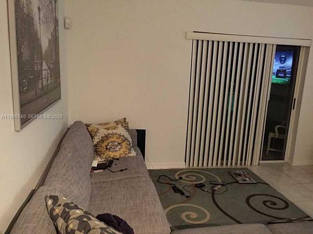 18850 NW 57th Ave 308, Hialeah, FL 33015