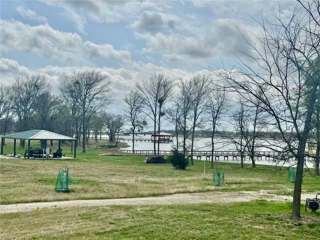 723 Vintage Shores Drive, East Tawakoni, TX 75472