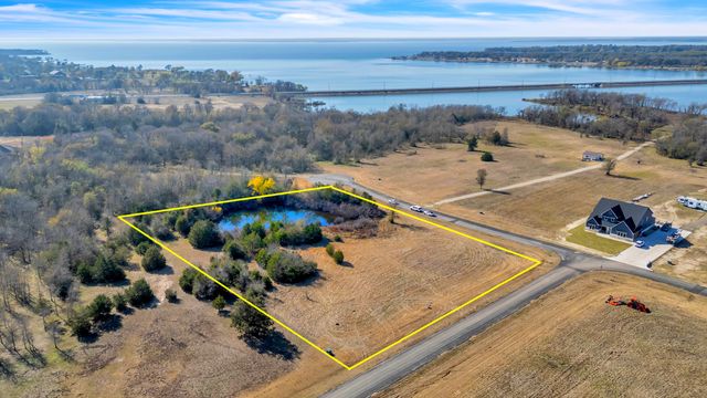 723 Vintage Shores Drive, East Tawakoni, TX 75472