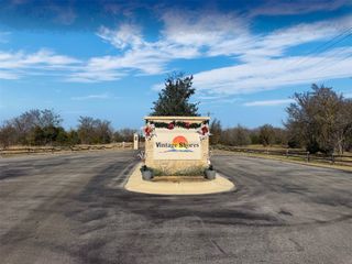 723 Vintage Shores Drive, East Tawakoni, TX 75472