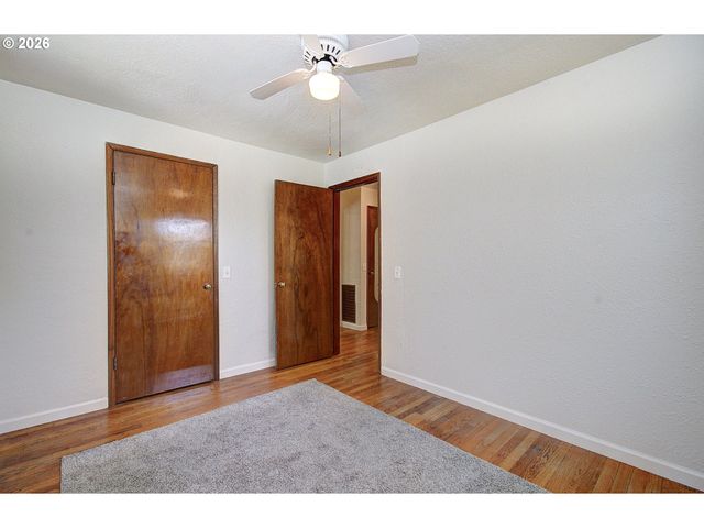 964 G St, Washougal, WA 98671