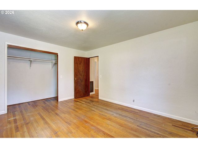 964 G St, Washougal, WA 98671