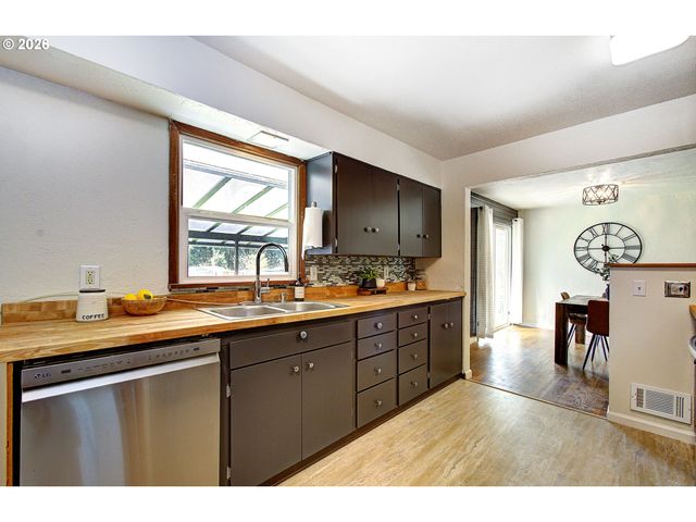 964 G St, Washougal, WA 98671