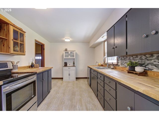 964 G St, Washougal, WA 98671