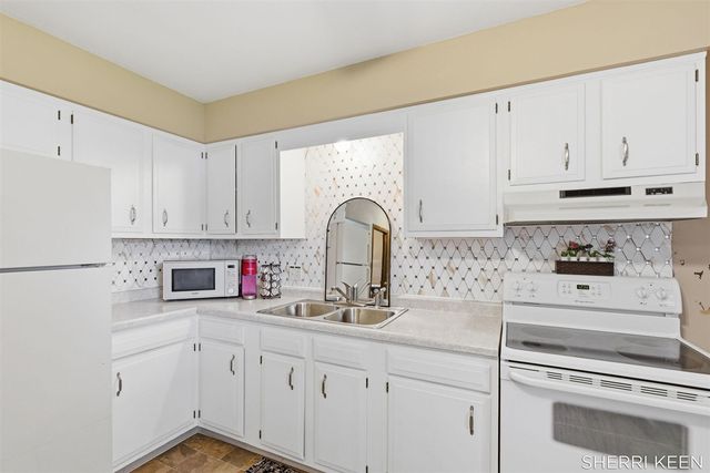 3371 Division Avenue, Grandville, MI 49418