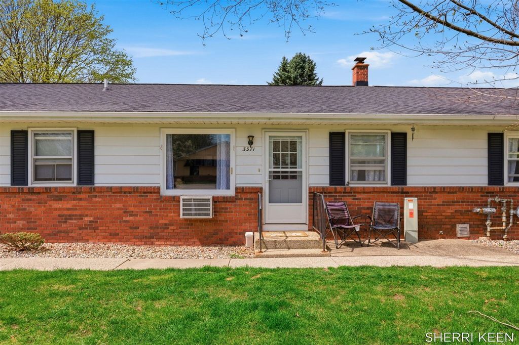 3371 Division Avenue, Grandville, MI 49418
