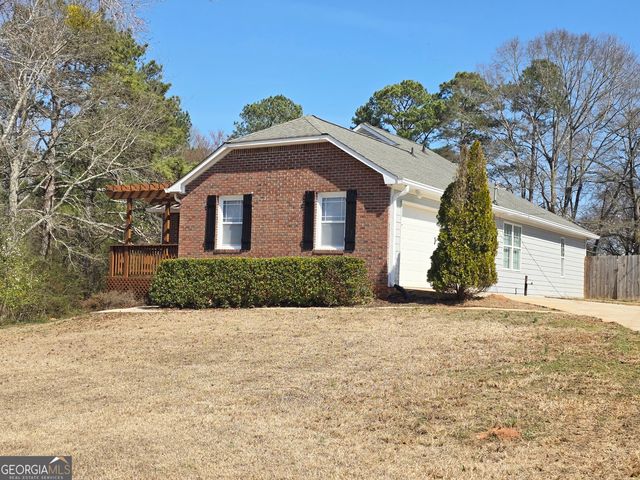 125 Planters Walk, Locust Grove, GA 30248