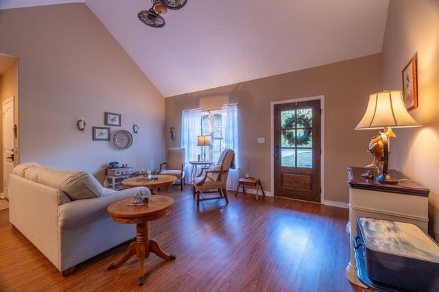 203 Lariat Lane, Livingston, TX 77351