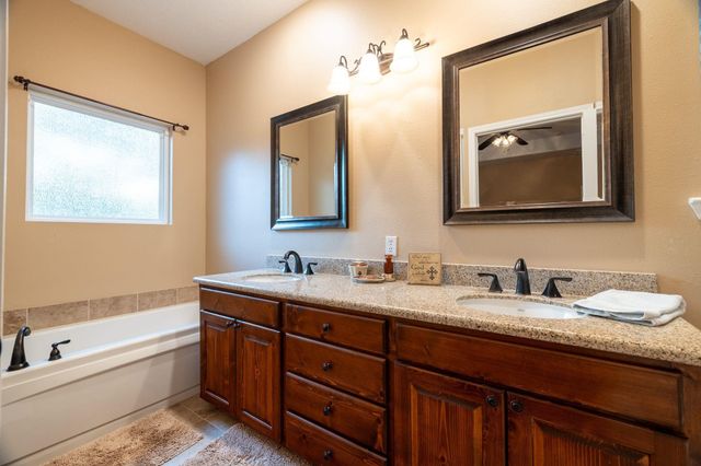 203 Lariat Lane, Livingston, TX 77351