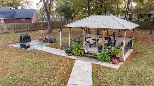 203 Lariat Lane, Livingston, TX 77351