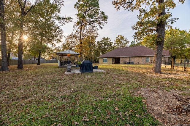 203 Lariat Lane, Livingston, TX 77351