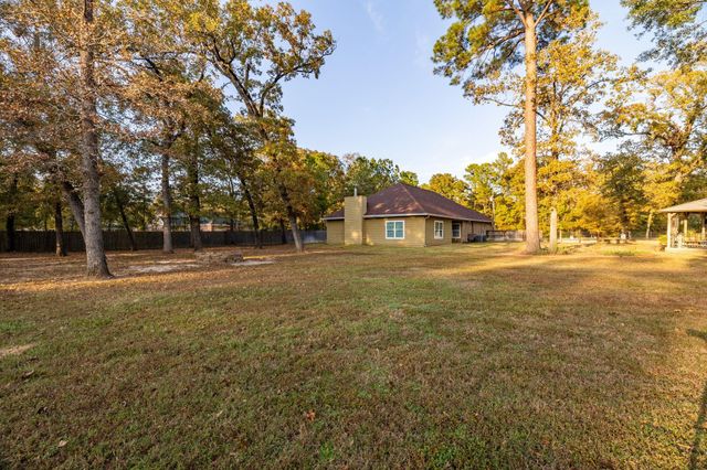 203 Lariat Lane, Livingston, TX 77351