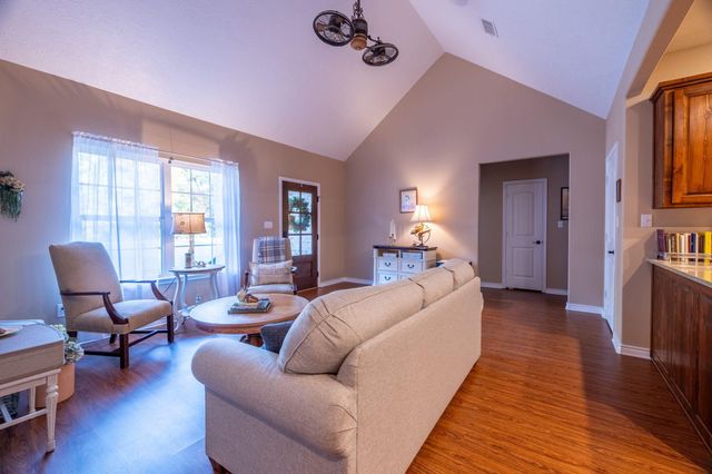 203 Lariat Lane, Livingston, TX 77351