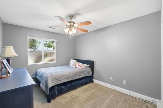 915 S Laguna Street, Visalia, CA 93292