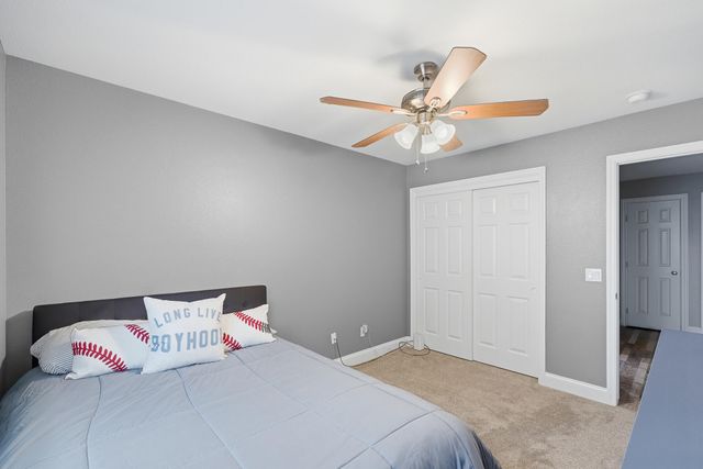 915 S Laguna Street, Visalia, CA 93292