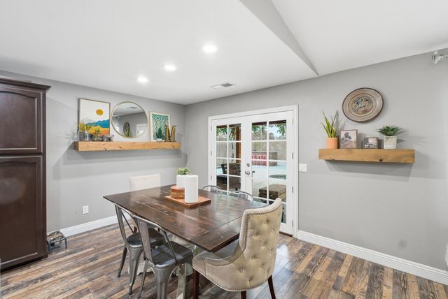 915 S Laguna Street, Visalia, CA 93292