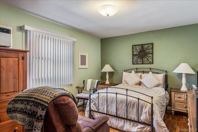 15-28 160th Street 6-29, Whitestone, NY 11357