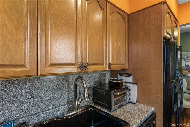 15-28 160th Street 6-29, Whitestone, NY 11357